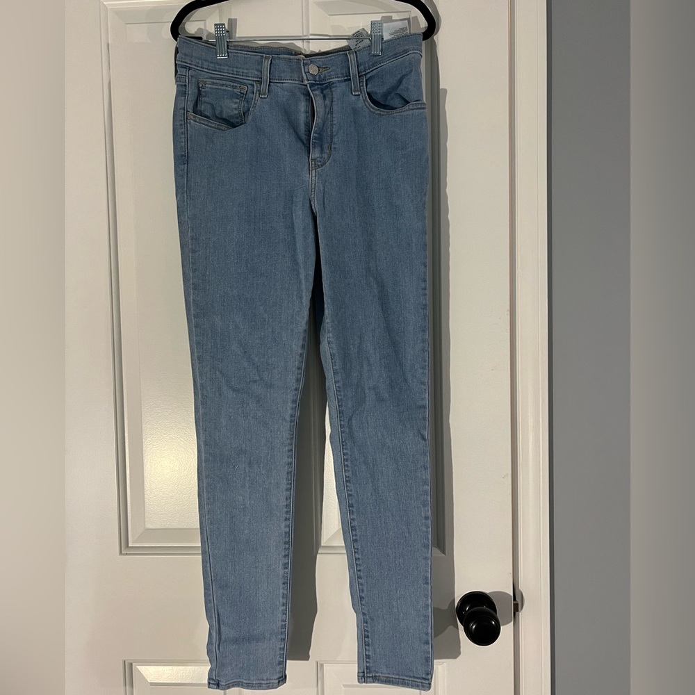 Levi 720 high rise super skinny | W30 L30 (NWOT)